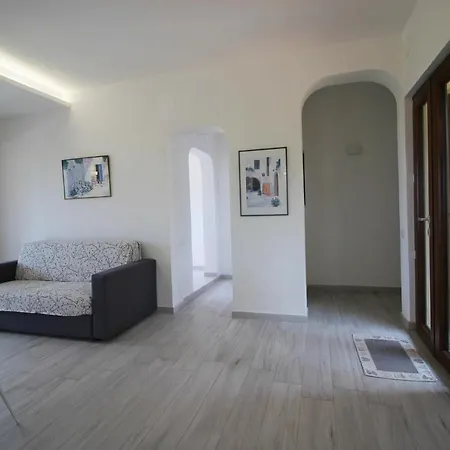 Baiazzurra アパート モンテ・ナイ